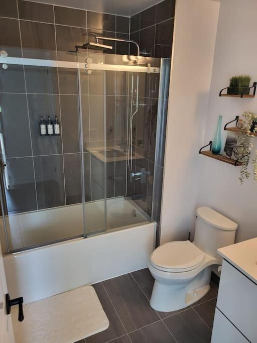 Cozy South View Suite Overlooking The Nature Trail Innisfil Extérieur photo