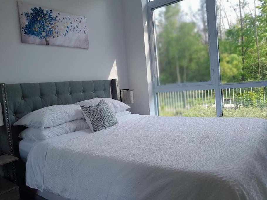 Cozy South View Suite Overlooking The Nature Trail Innisfil Extérieur photo