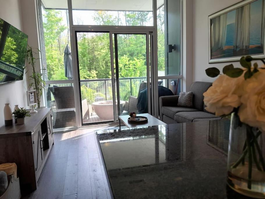 Cozy South View Suite Overlooking The Nature Trail Innisfil Extérieur photo