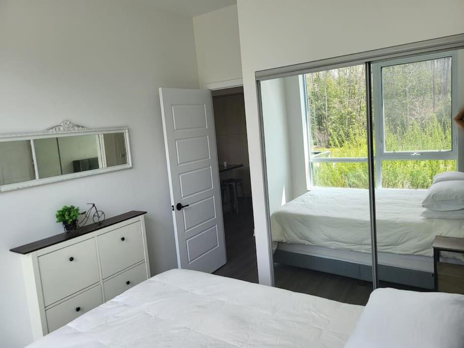 Cozy South View Suite Overlooking The Nature Trail Innisfil Extérieur photo